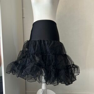 Black Tiered Tulle Skirt 50s knee style size medium Grace Karin